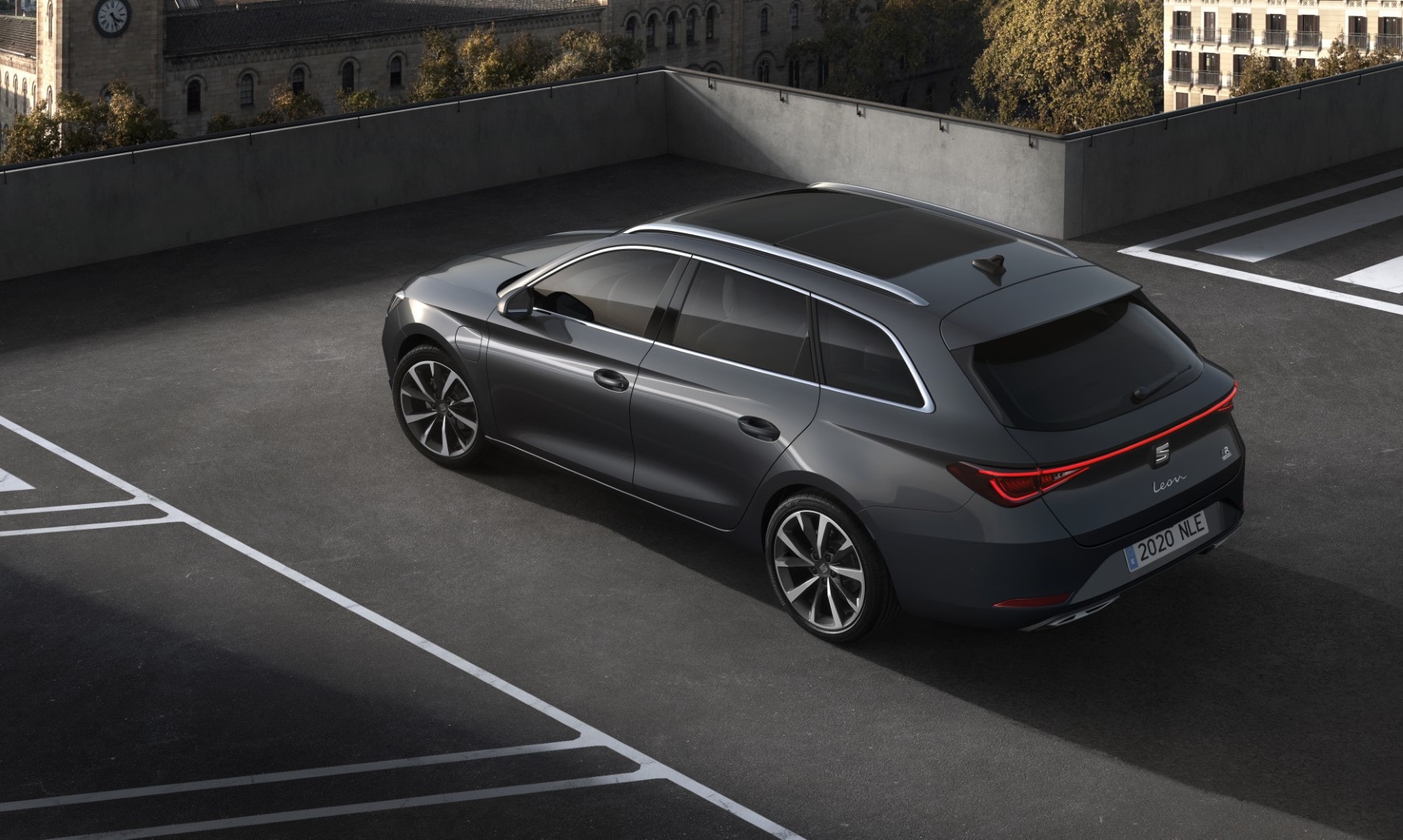 Alta visibilidad y diseño contemporáneo en la trasera del SEAT León ST.