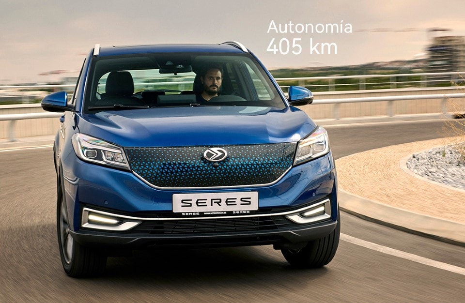 Vista trasera del Seres 3, resaltando sus líneas deportivas y elegantes.