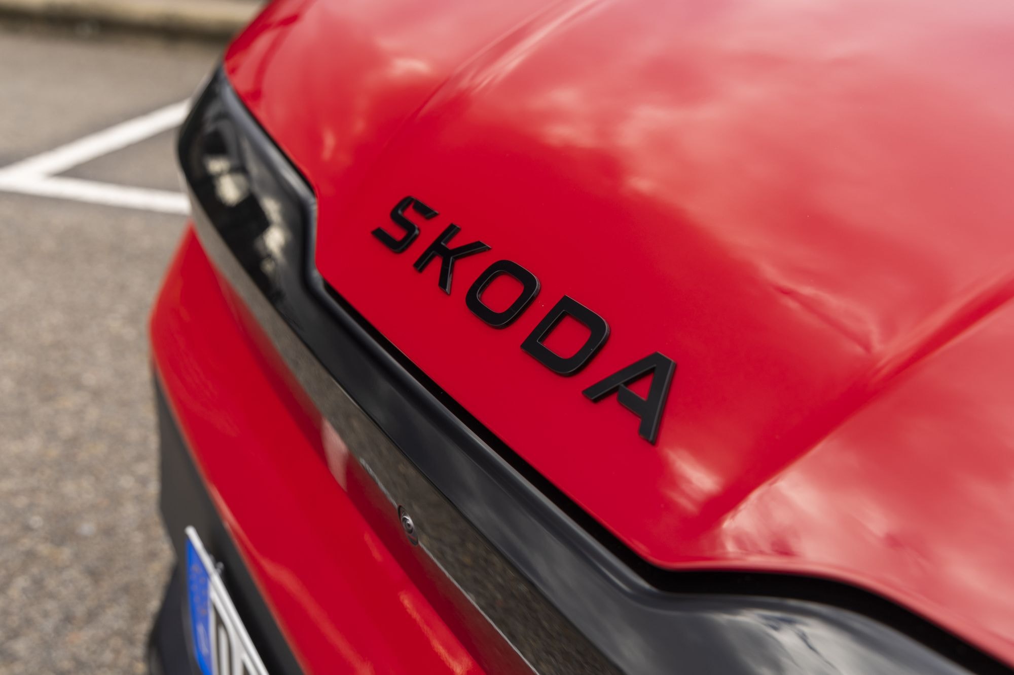 Detalles del espacio en los asientos traseros del Skoda Elroq.