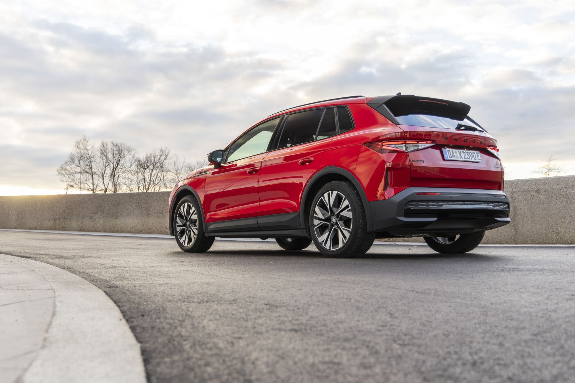 Pantalla táctil moderna del Skoda Elroq, centrada en tecnología.