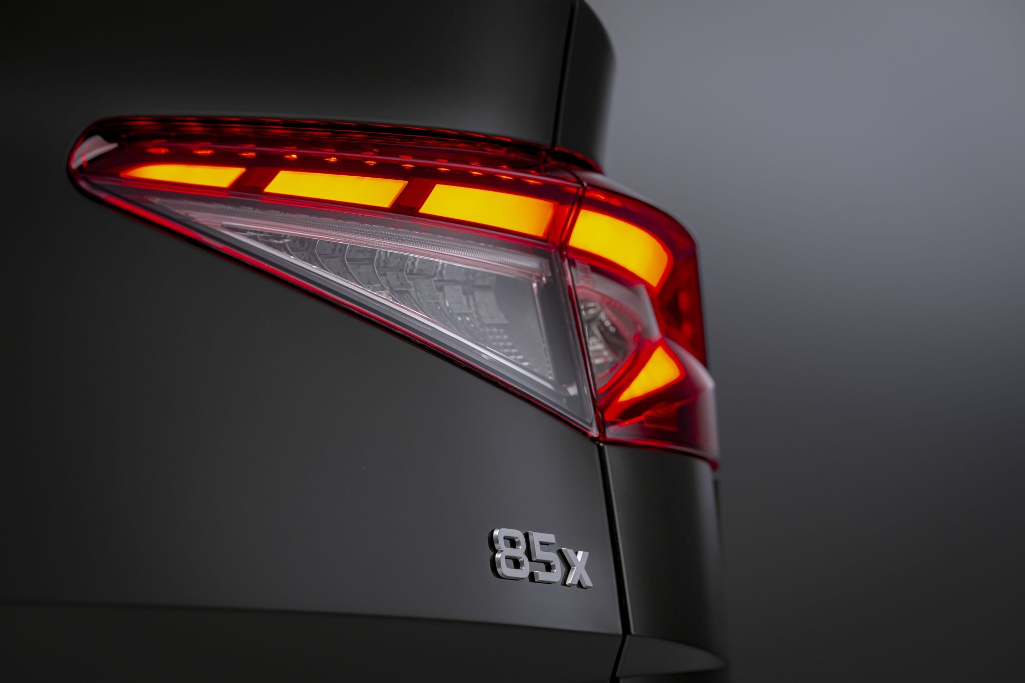 Detalle del diseño del techo del Skoda Enyaq iV.