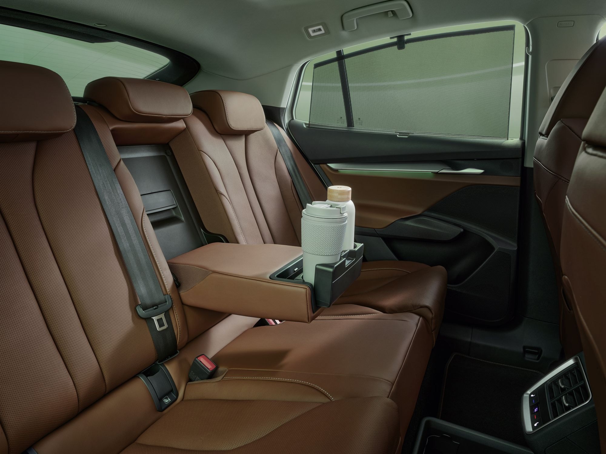 Detalle del área de la consola central del Skoda Enyaq iV