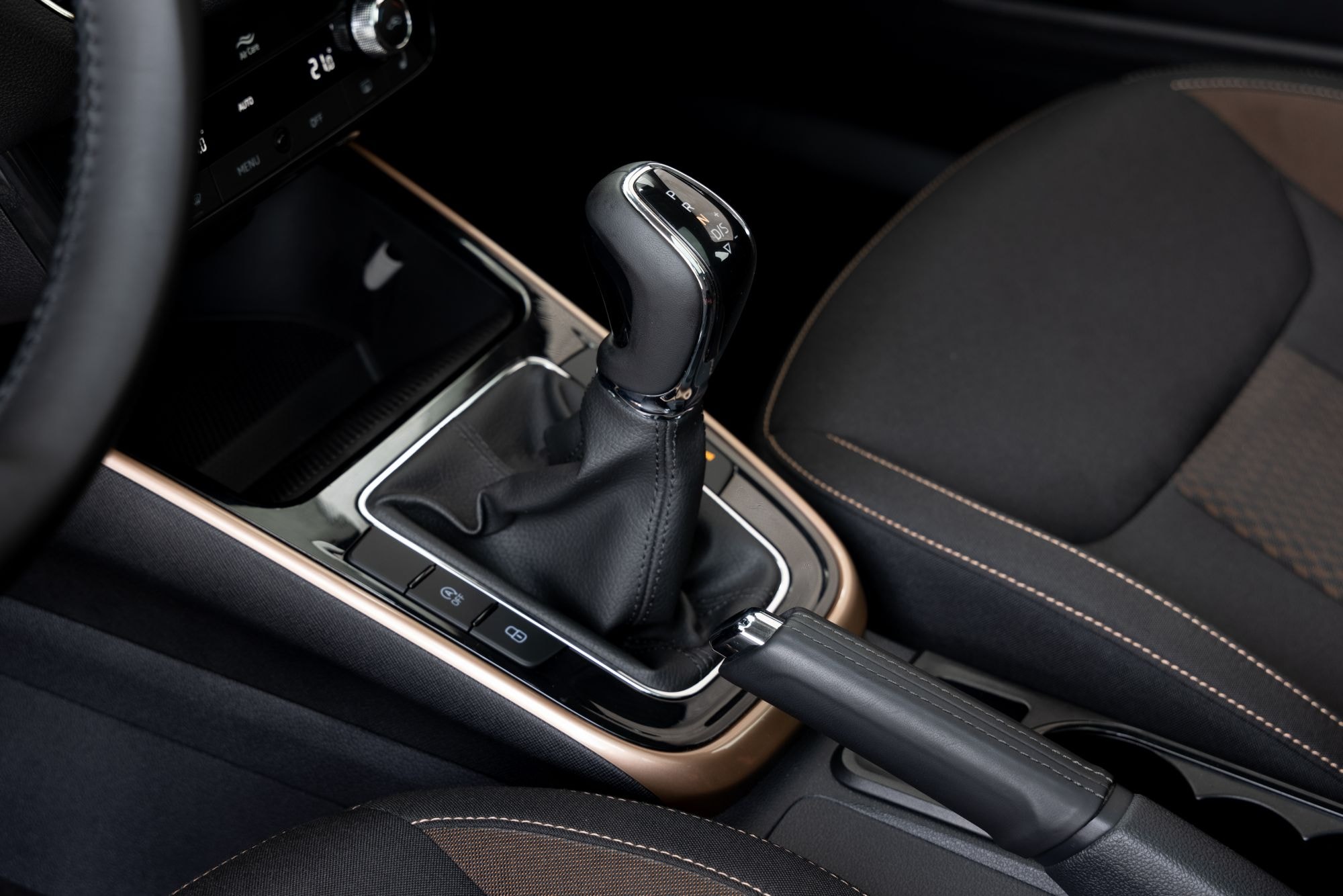 Controles de climatización del Skoda Fabia, destacando su funcionalidad.