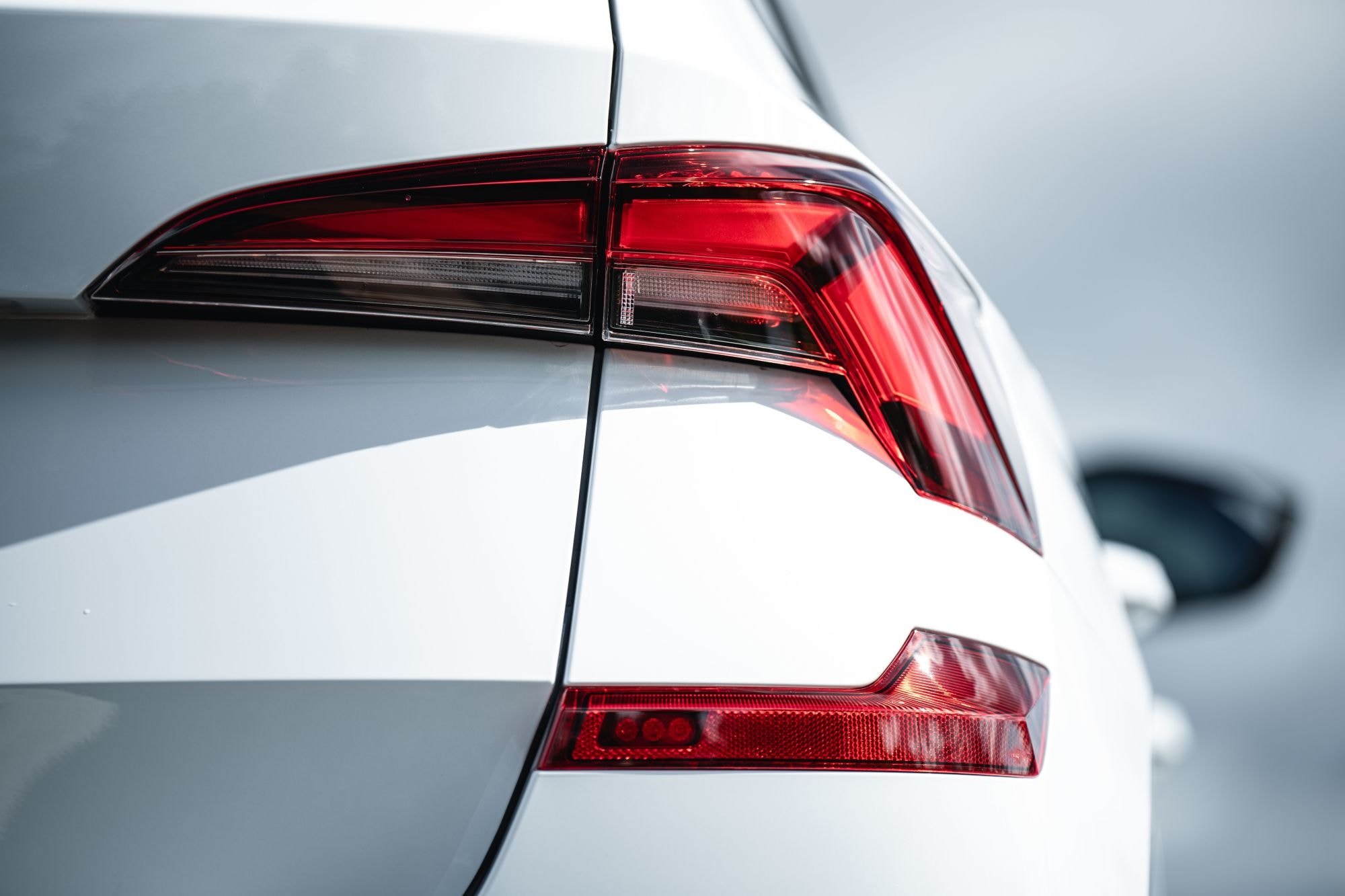 Vista del techo panorámico que aporta luminosidad al habitáculo.