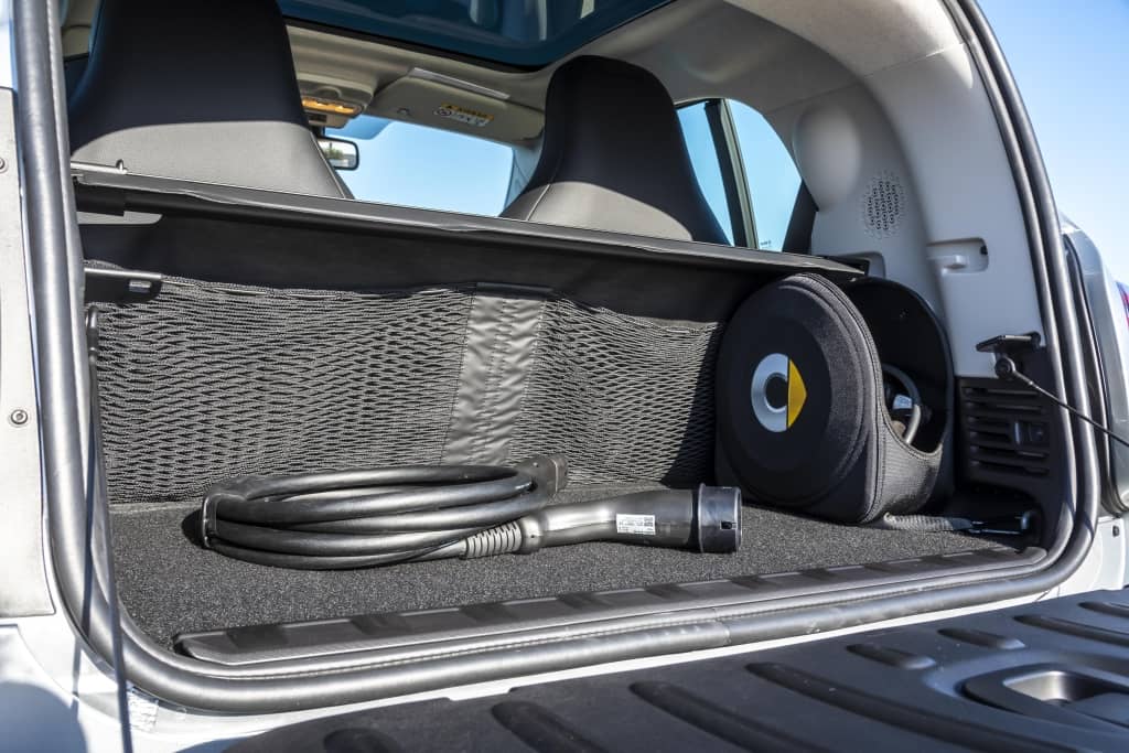 Maletero del Smart EQ ForTwo con kit de carga.