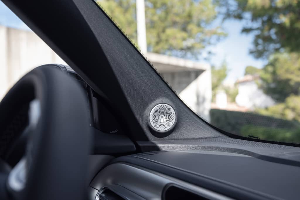 Detalle del sistema de sonido integrado en el interior del Smart #1.