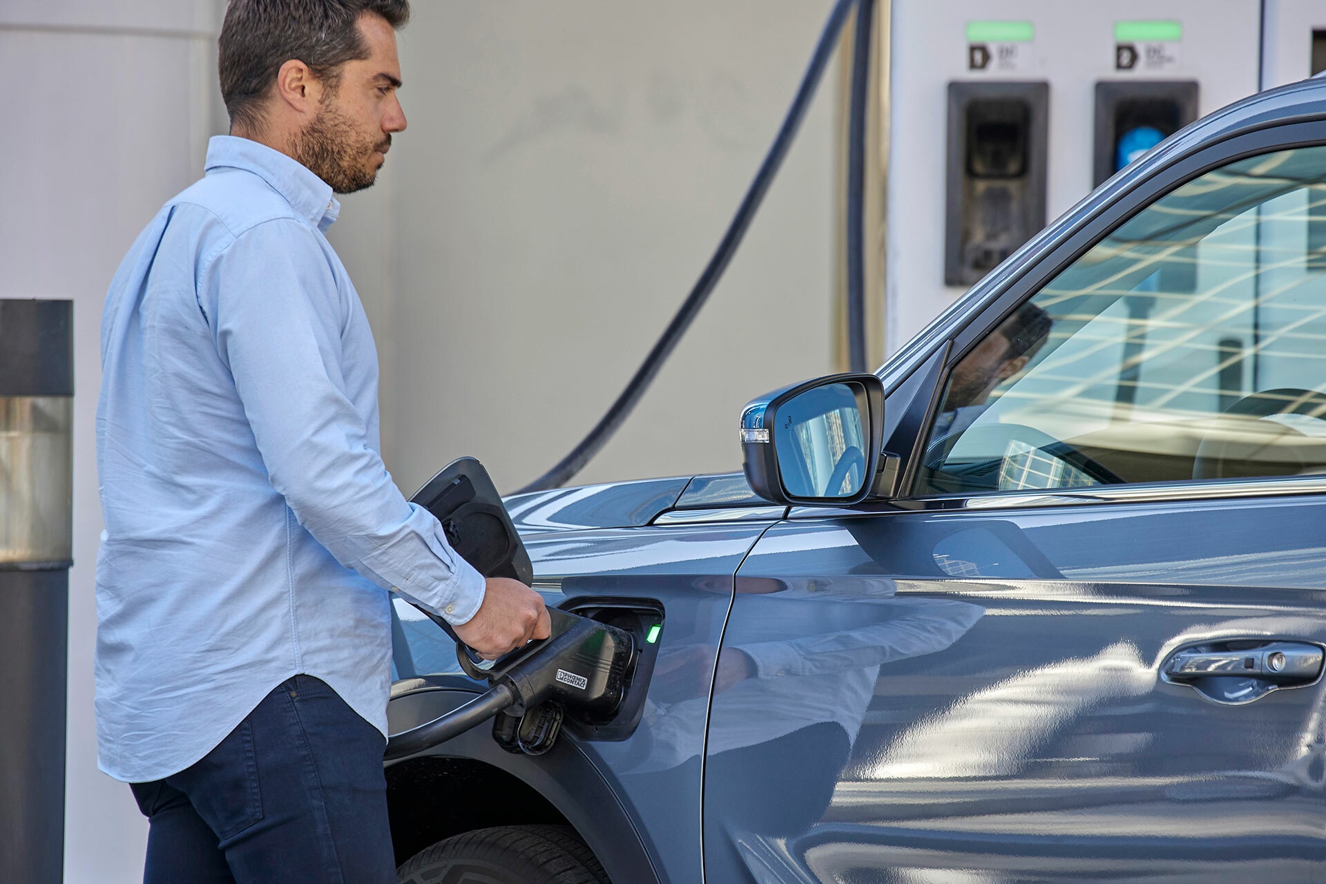 Detalle de la recarga eléctrica del SsangYong Korando.