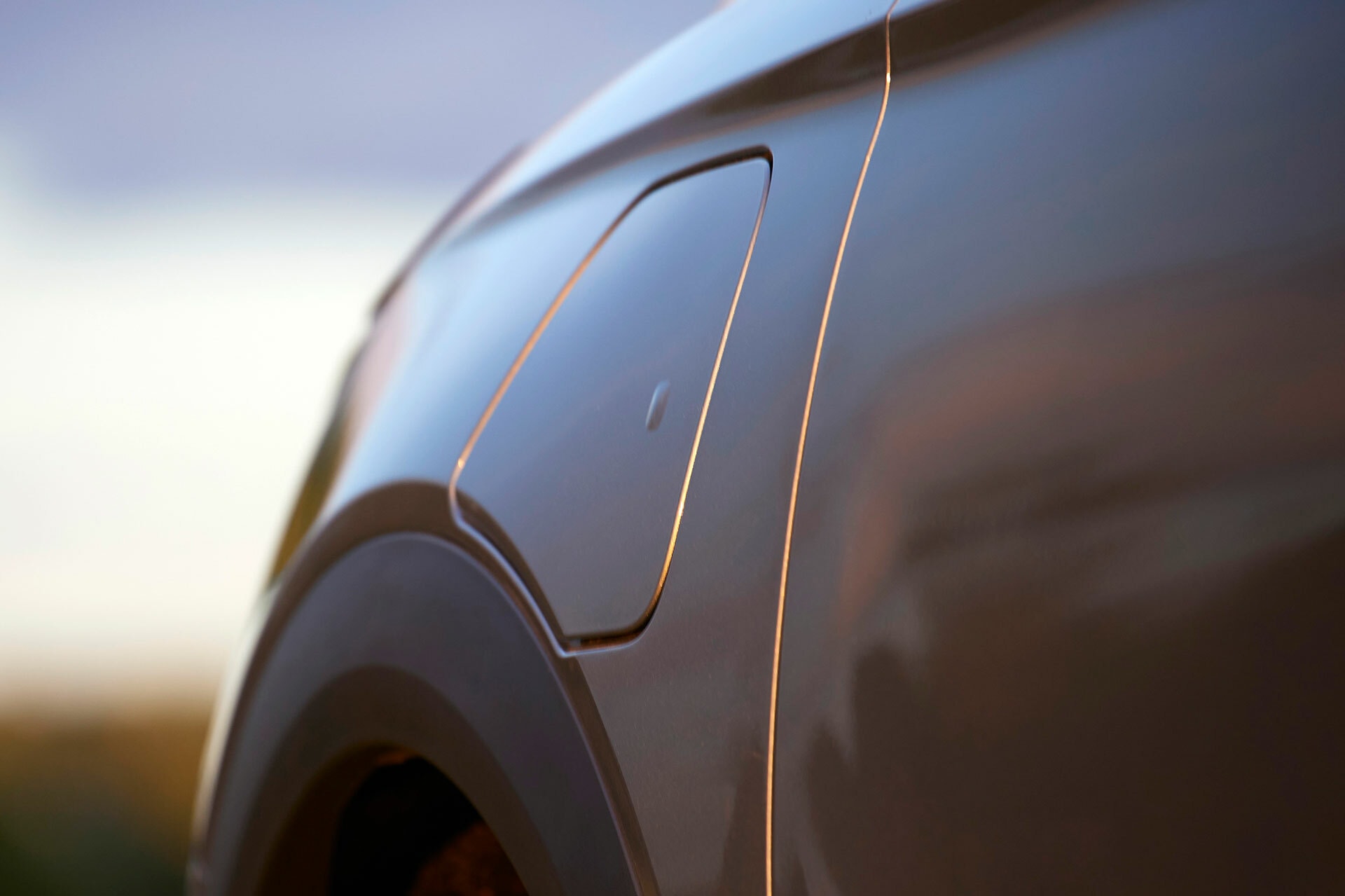 Primer plano de la aleta del tanque de combustible.