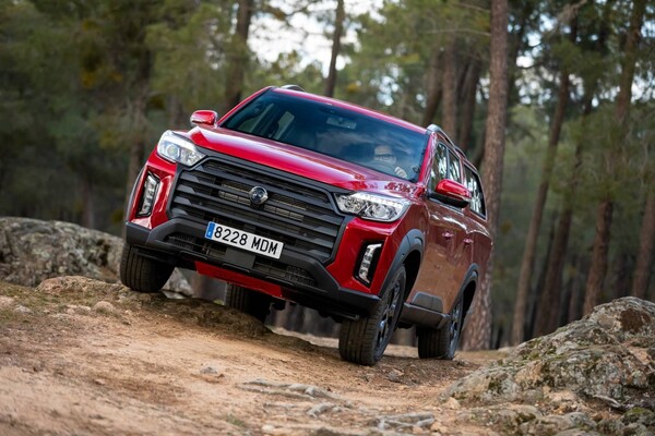 SsangYong Musso mostrando su capacidad todoterreno.