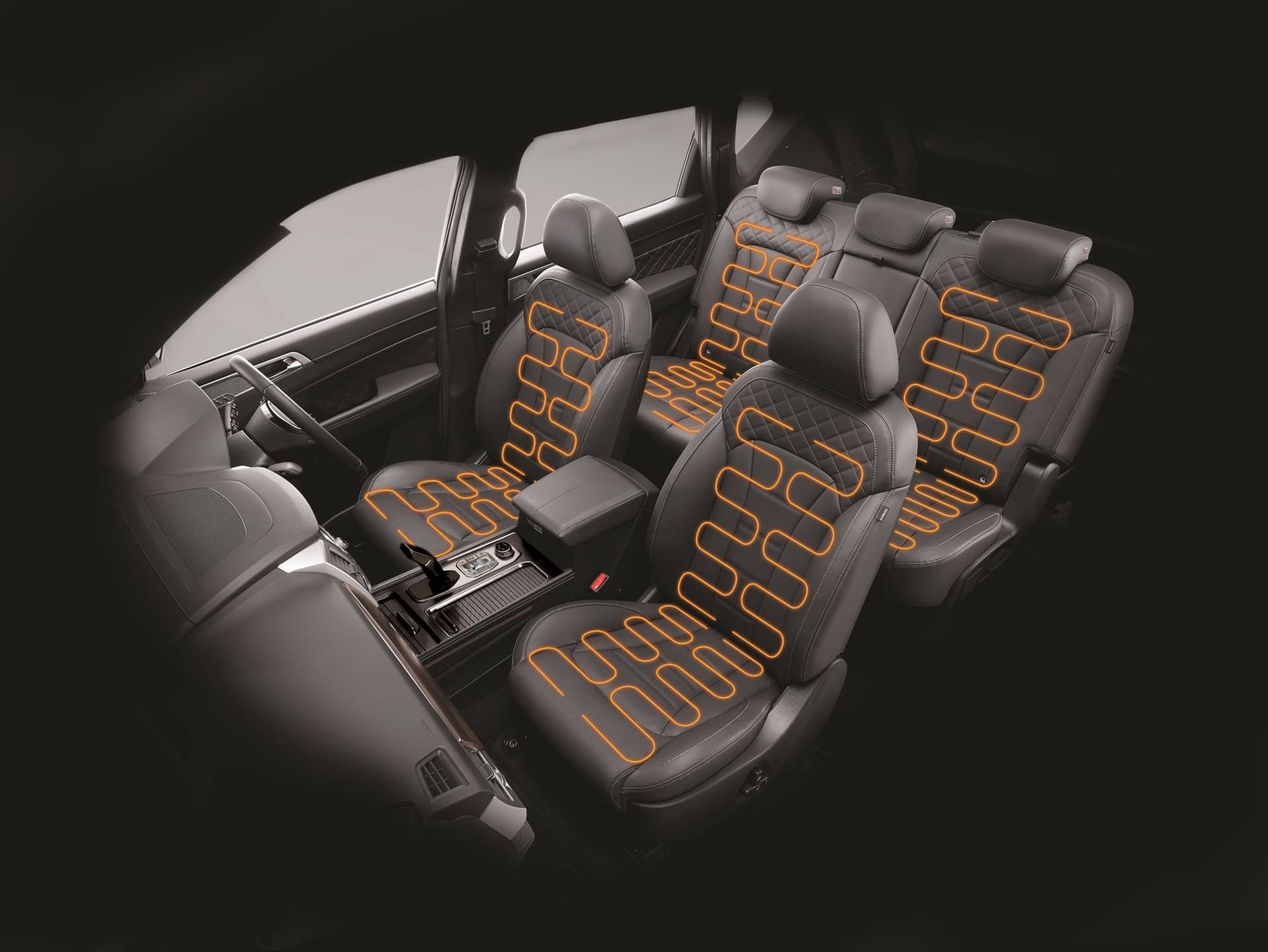 Asientos del SsangYong Rexton con sistema de calefacción visible, confort en detalle.