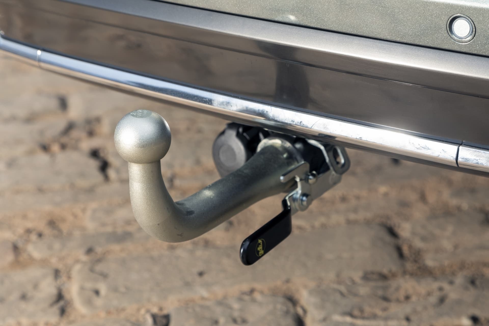 Enganche de remolque, muestra la utilidad y versatilidad del Rexton.