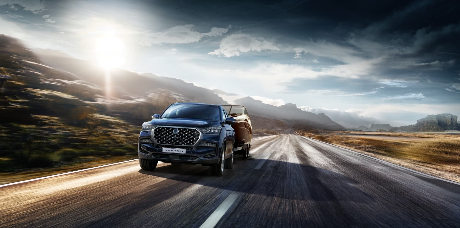 SsangYong Rexton tirando de remolque, demostrando su capacidad.