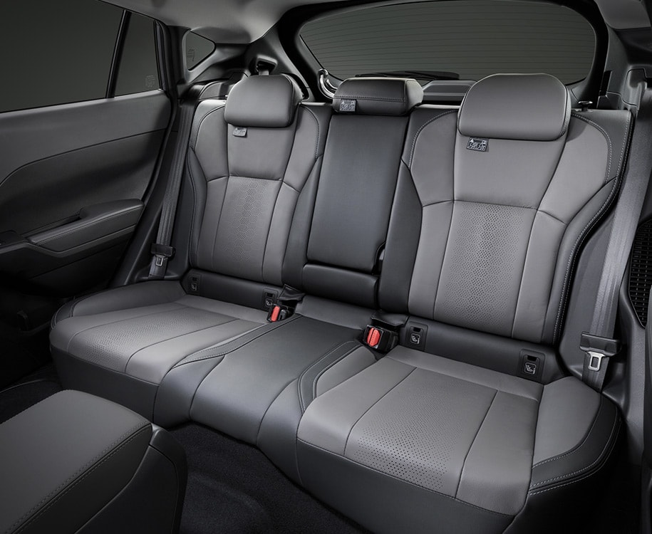 Asientos traseros del Subaru Crosstrek, cómodos y con buen espacio.