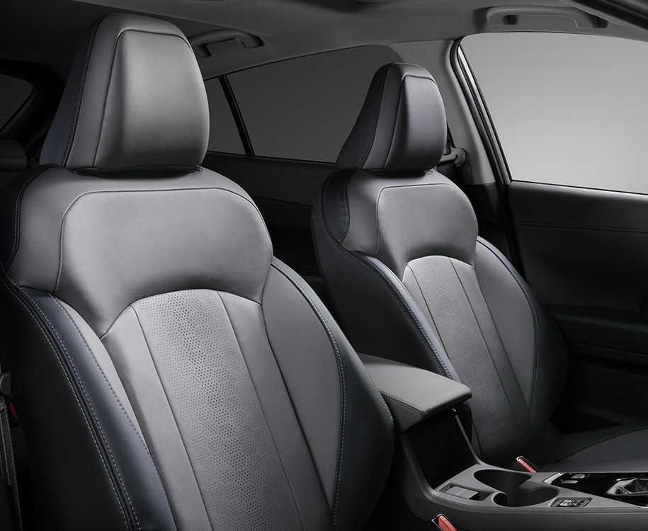 Asientos delanteros confortables del Subaru Crosstrek, diseño ergonómico.