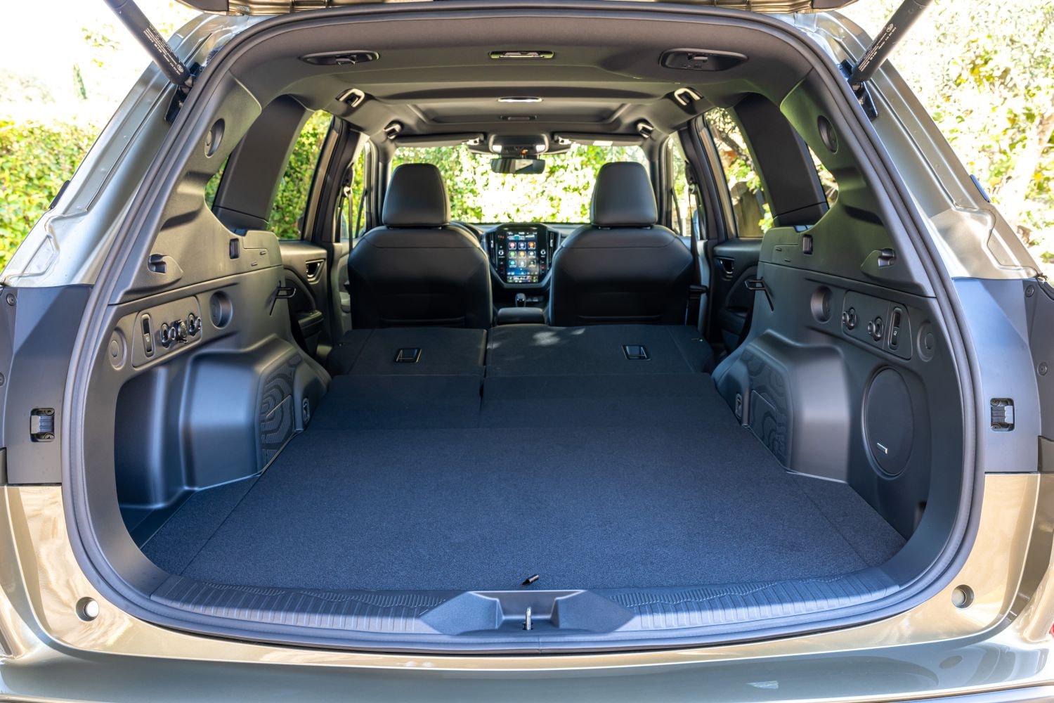 El Subaru Forester destaca en el entorno natural, combinando estilo y funcionalidad