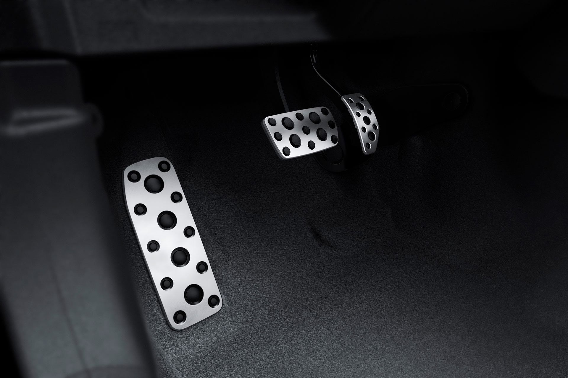 Pedales deportivos que reafirman su carácter dinámico