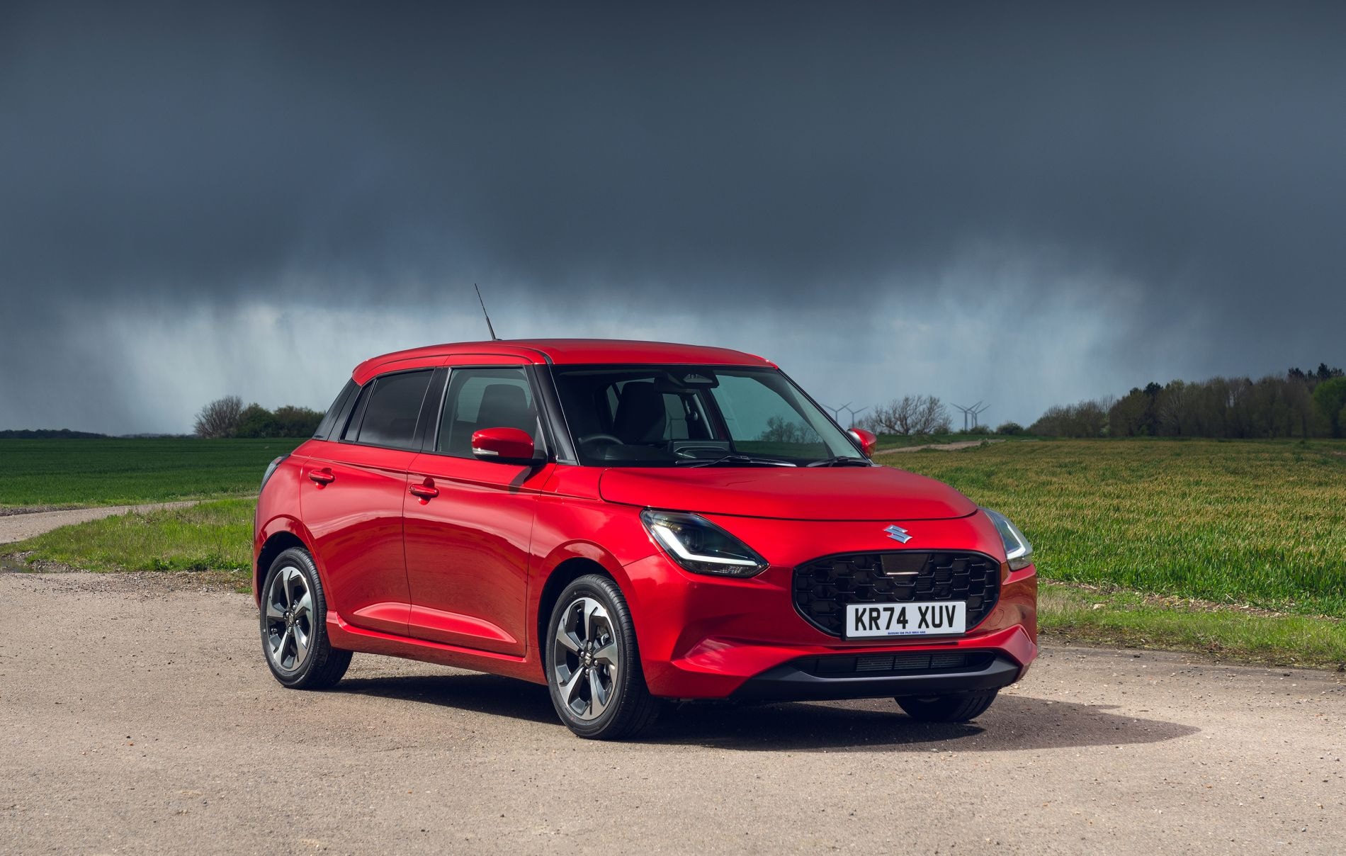 Vista trasera del Suzuki Swift, con luces LED que aportan estilo.