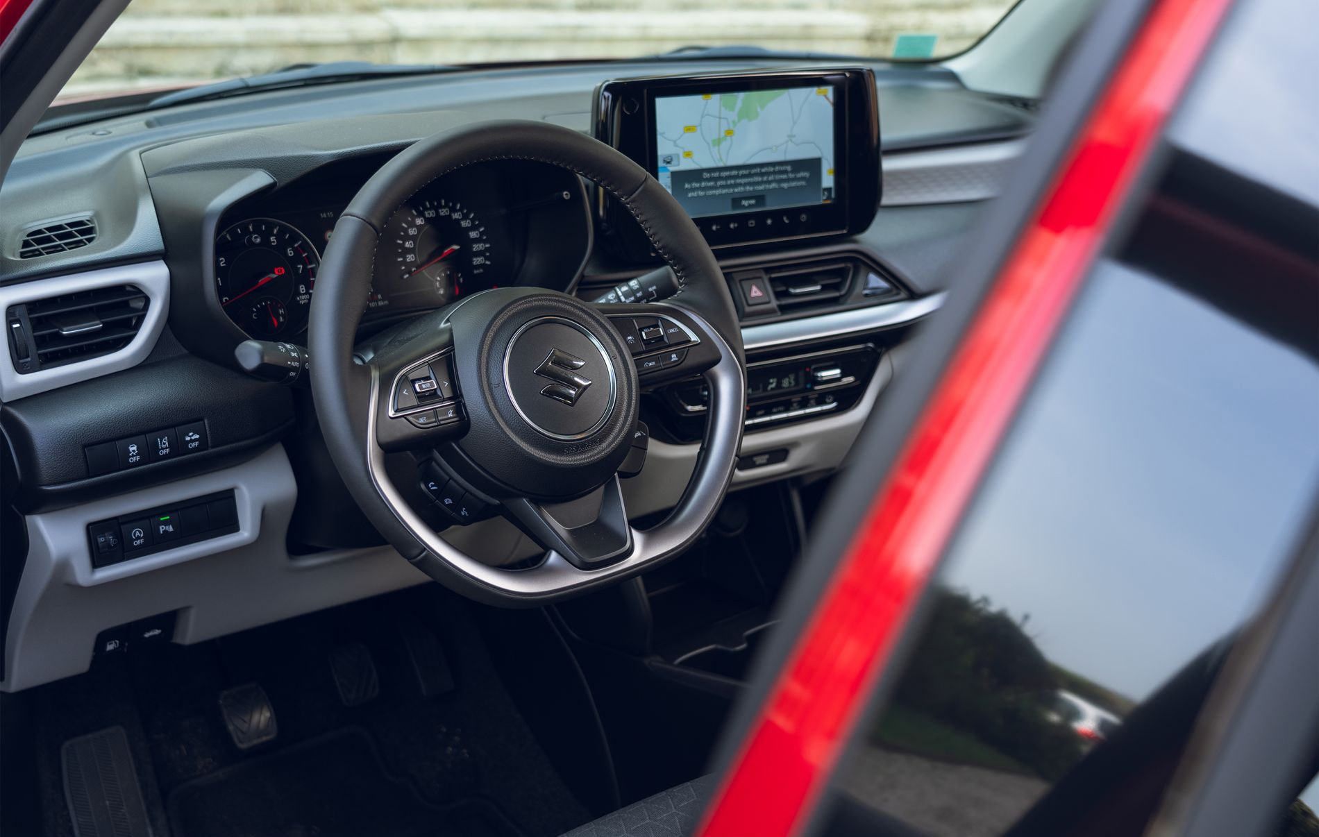 Interior del Suzuki Swift, estéticamente atractivo y funcional.