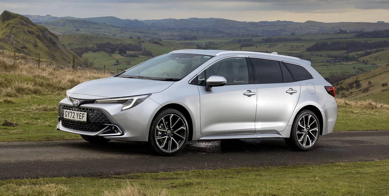 Vista lateral del Toyota Corolla Touring Sports Hybrid.