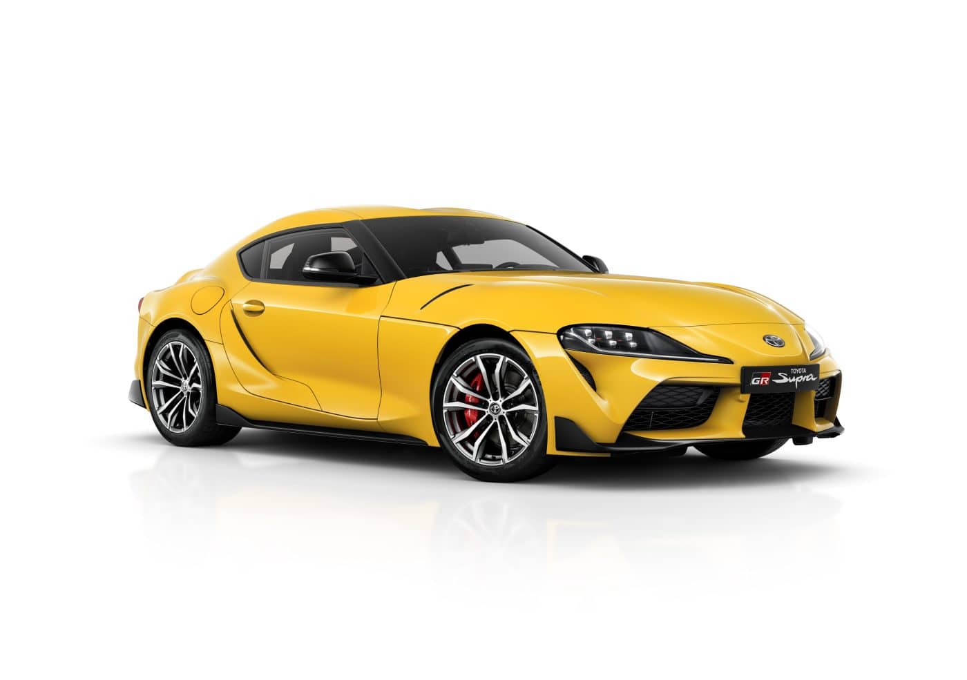 Imagen de estudio del Toyota GR Supra en color amarillo, mostrando su forma lateral y frontal.