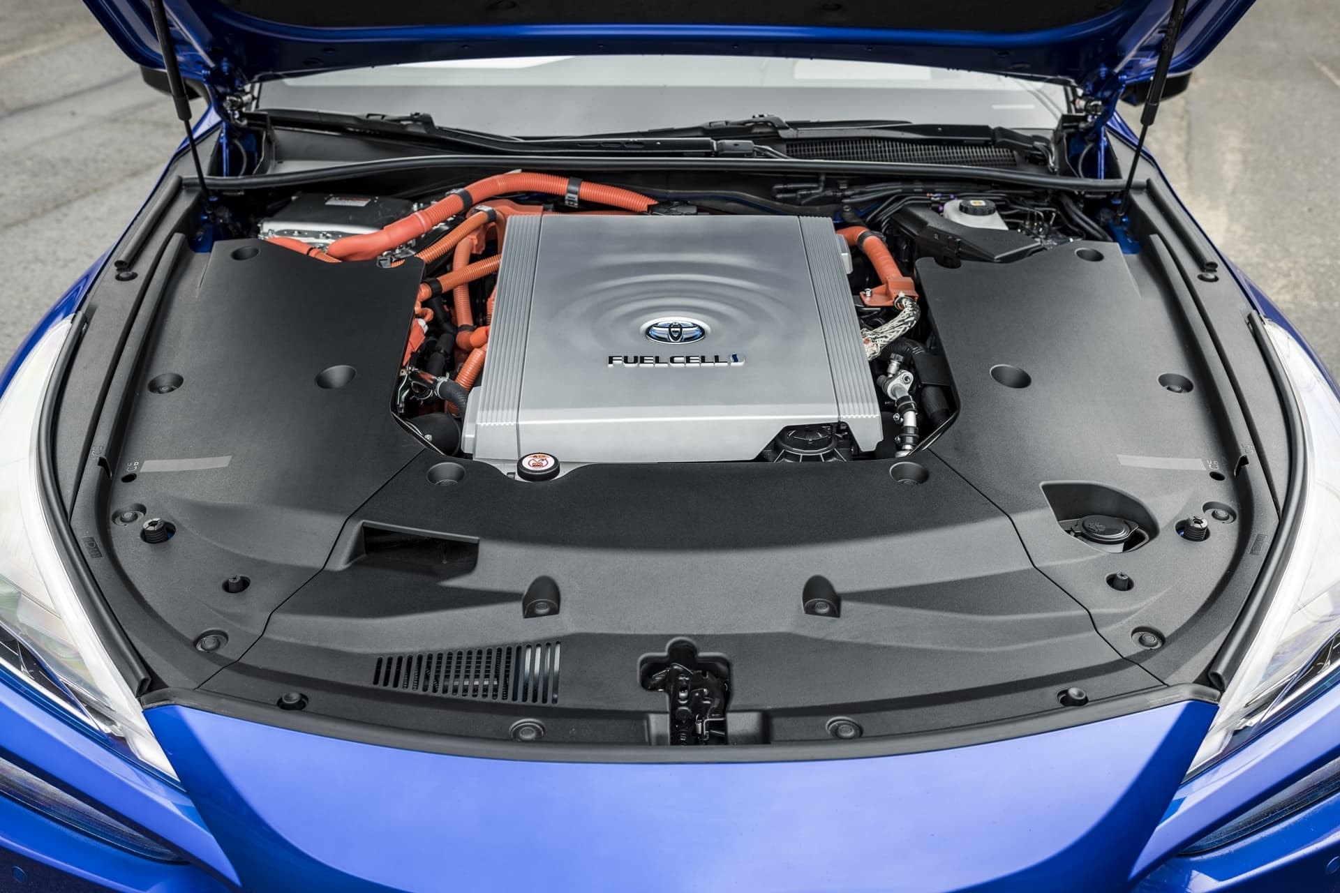 Vista del motor Fuel Cell del Toyota Mirai