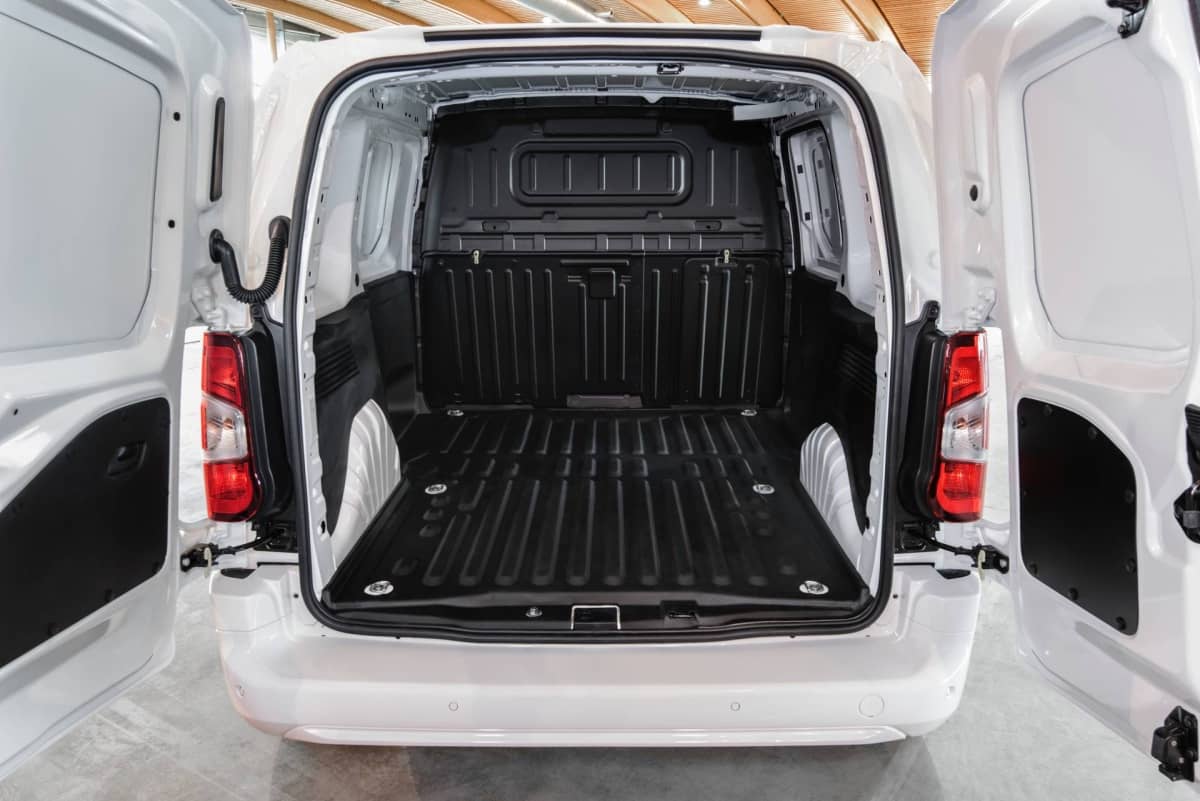 Espacio de carga del maletero del Toyota ProAce City Van.