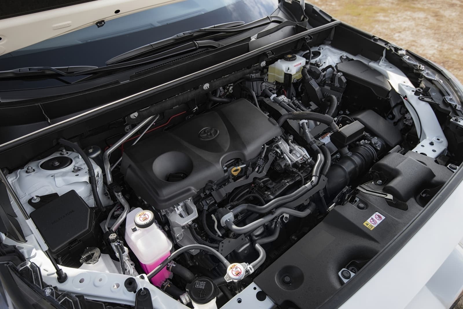 Motor híbrido eficiente del Toyota RAV4.