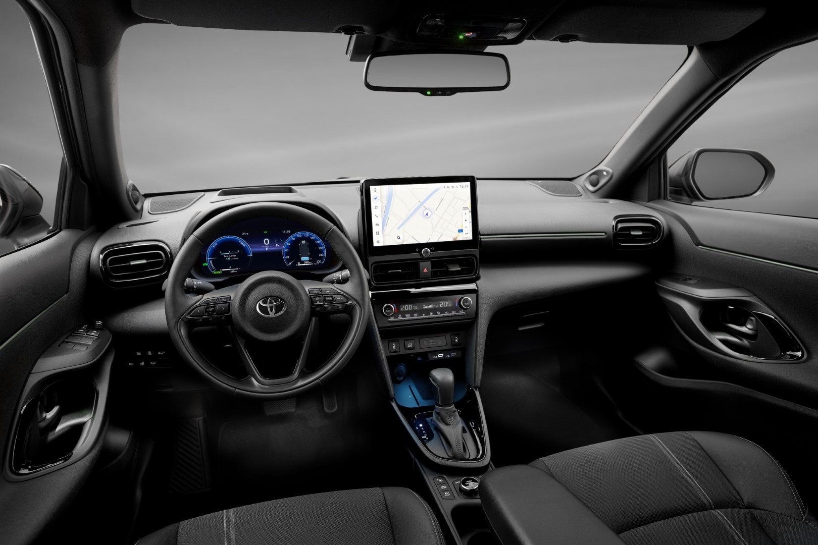 Imagen del interior completo del Toyota Yaris Cross.