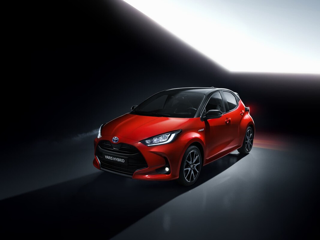 Dinámica y moderna, así se presenta la vista lateral del Yaris. Dinámica y moderna, así se presenta la vista lateral del Yaris.
