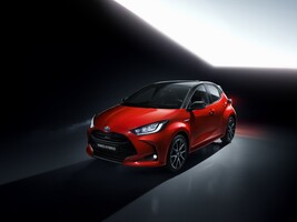 Dinámica y moderna, así se presenta la vista lateral del Yaris. Dinámica y moderna, así se presenta la vista lateral del Yaris.