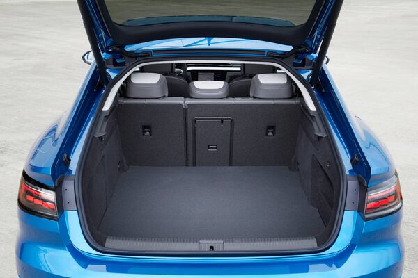 Amplio maletero del Volkswagen Arteon Shooting Brake, ideal para grandes equipajes. Amplio maletero del Volkswagen Arteon Shooting Brake, ideal para grandes equipajes.