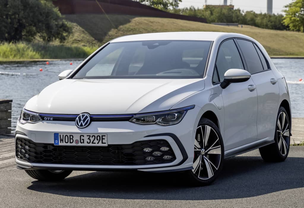 Frente del Volkswagen Golf GTE con diseño sofisticado y deportivo.