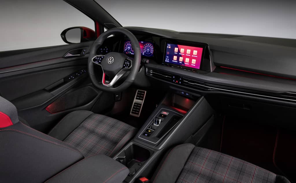 Vistazo al habitáculo del Golf GTI, fusión de tecnología y deportividad