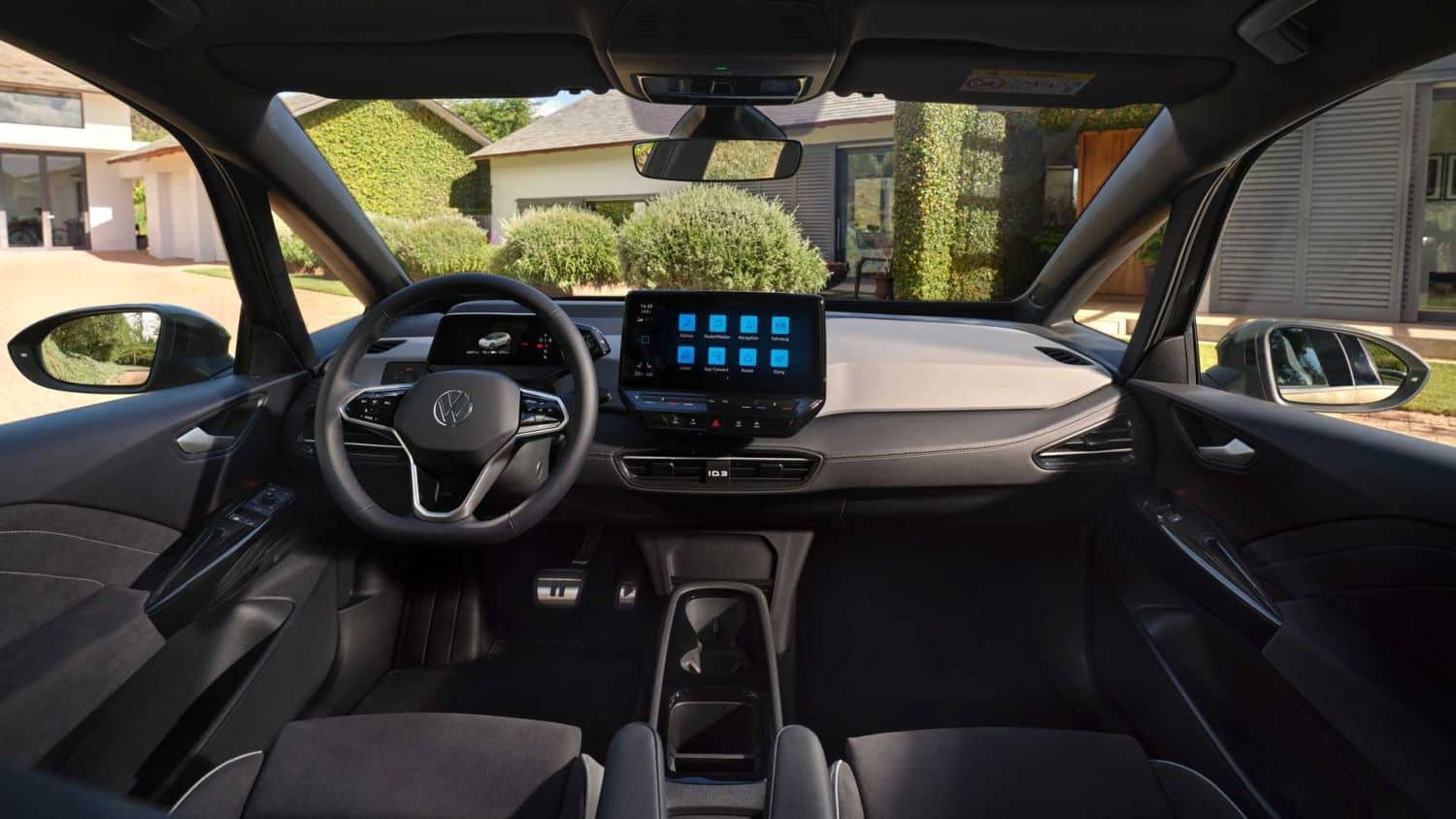 Vista amplia del habitáculo del Volkswagen ID.3, tecnología y estilo.