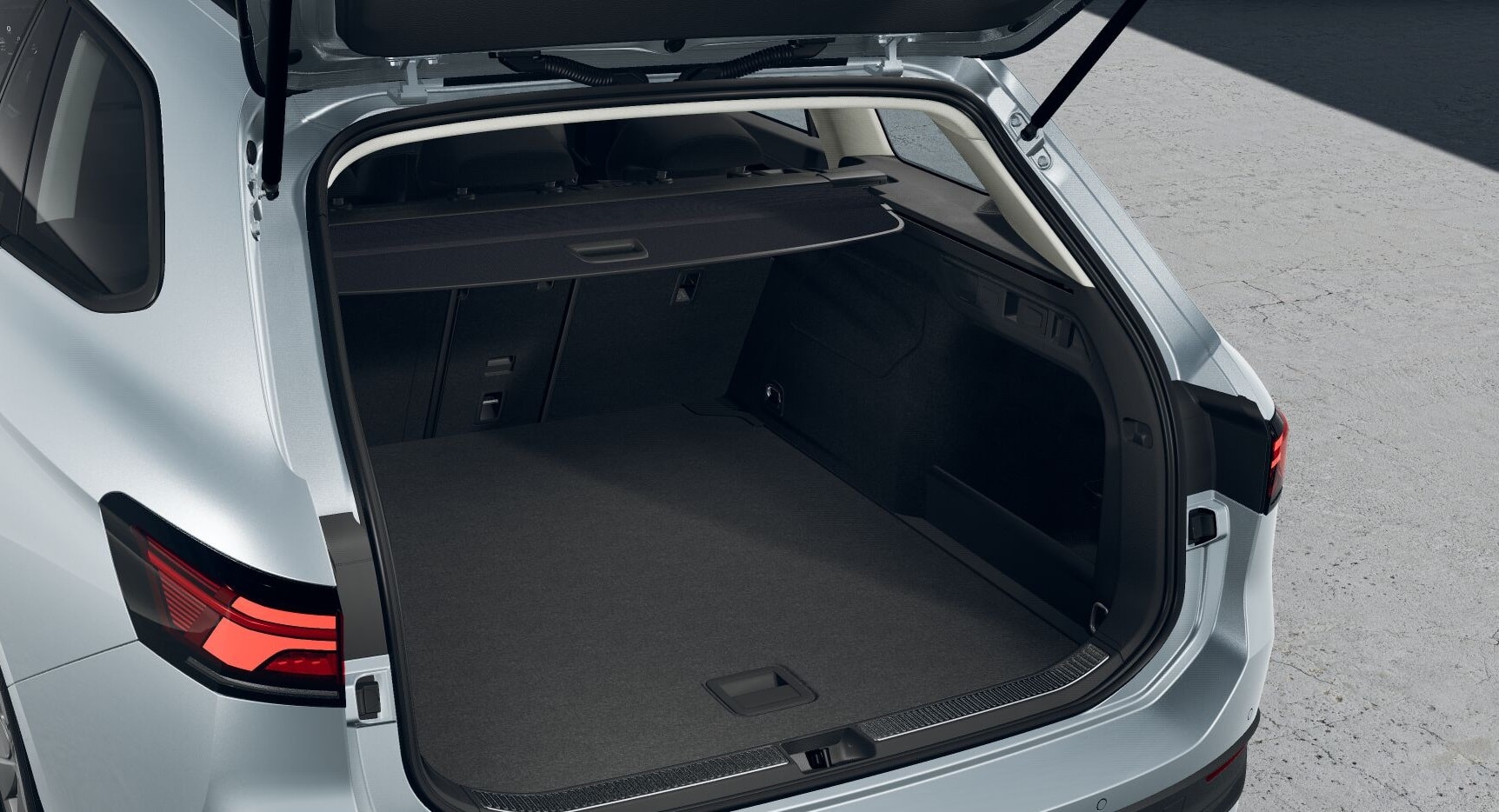 Imagen del maletero del Passat Variant, resaltando su capacidad y funcionalidad.