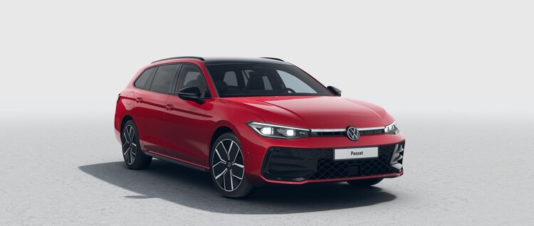 Fachada delantera del Passat Variant en un vivo color rojo. Fachada delantera del Passat Variant en un vivo color rojo.