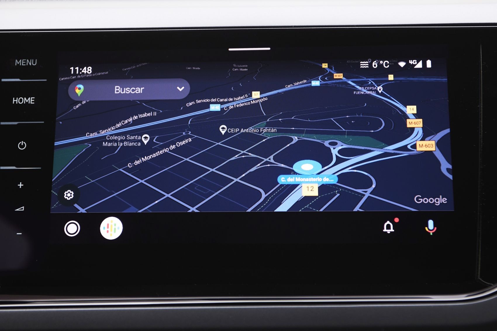 Asientos delanteros del Volkswagen Polo, con diseño atractivo y comodidad.