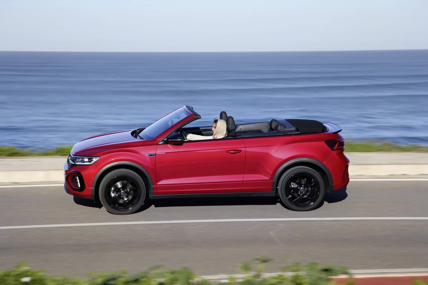 Perfil del T-Roc Cabrio con la capota plegada