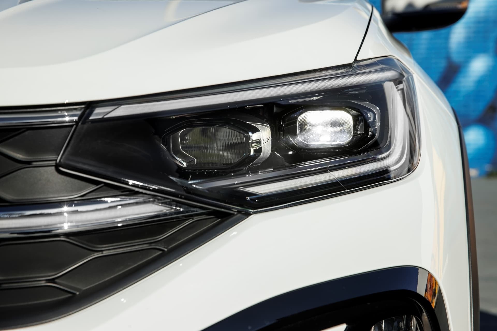 Vista detallada de los faros del Volkswagen Taigo.