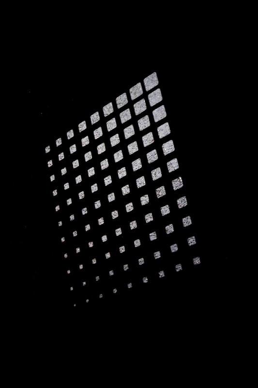 Patrón abstracto de cuadrícula, no relacionado con Volkswagen Taigo. Patrón abstracto de cuadrícula, no relacionado con Volkswagen Taigo.