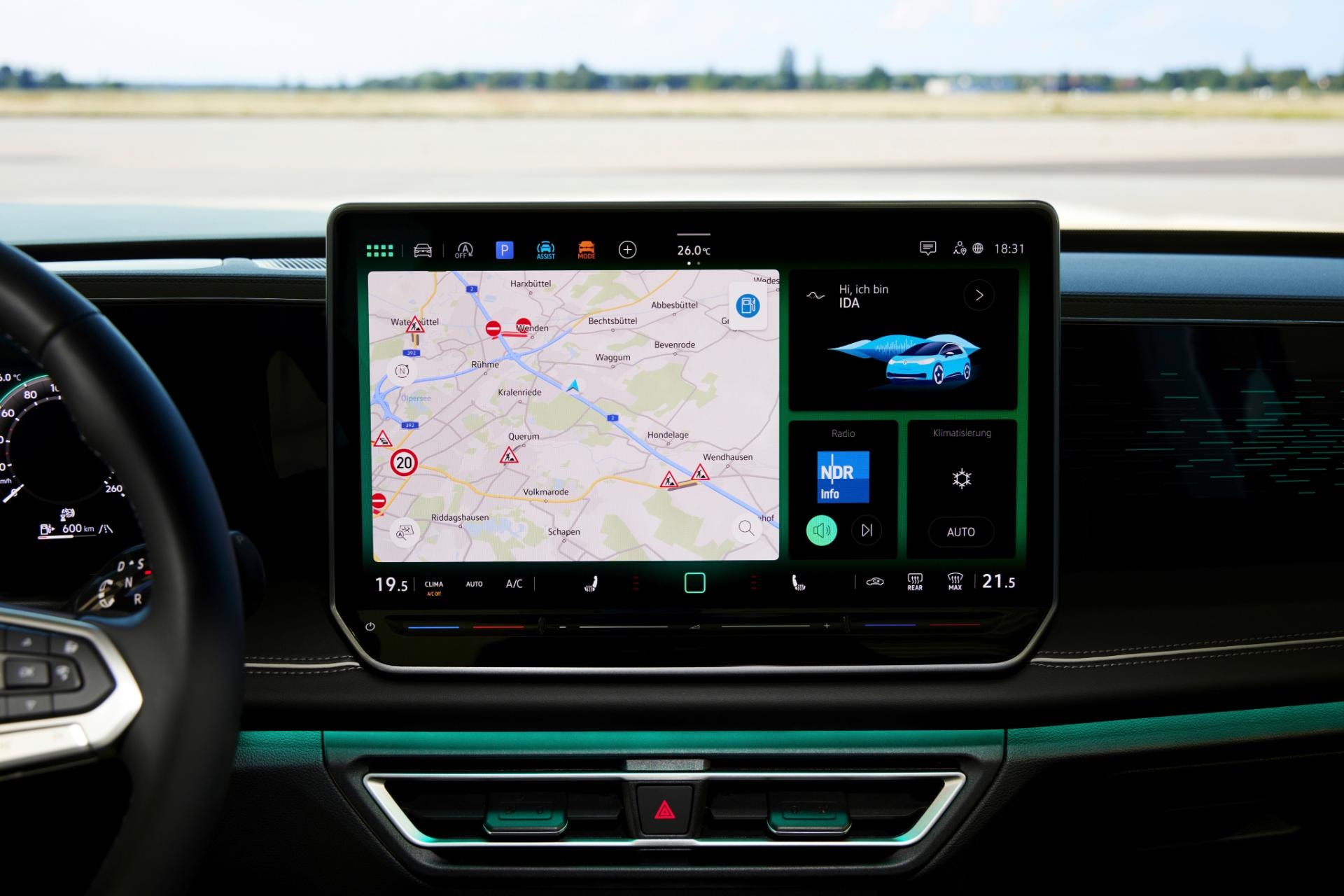 Pantalla táctil central e instrumentación digital del Tiguan híbrido, un festín tecnológico.