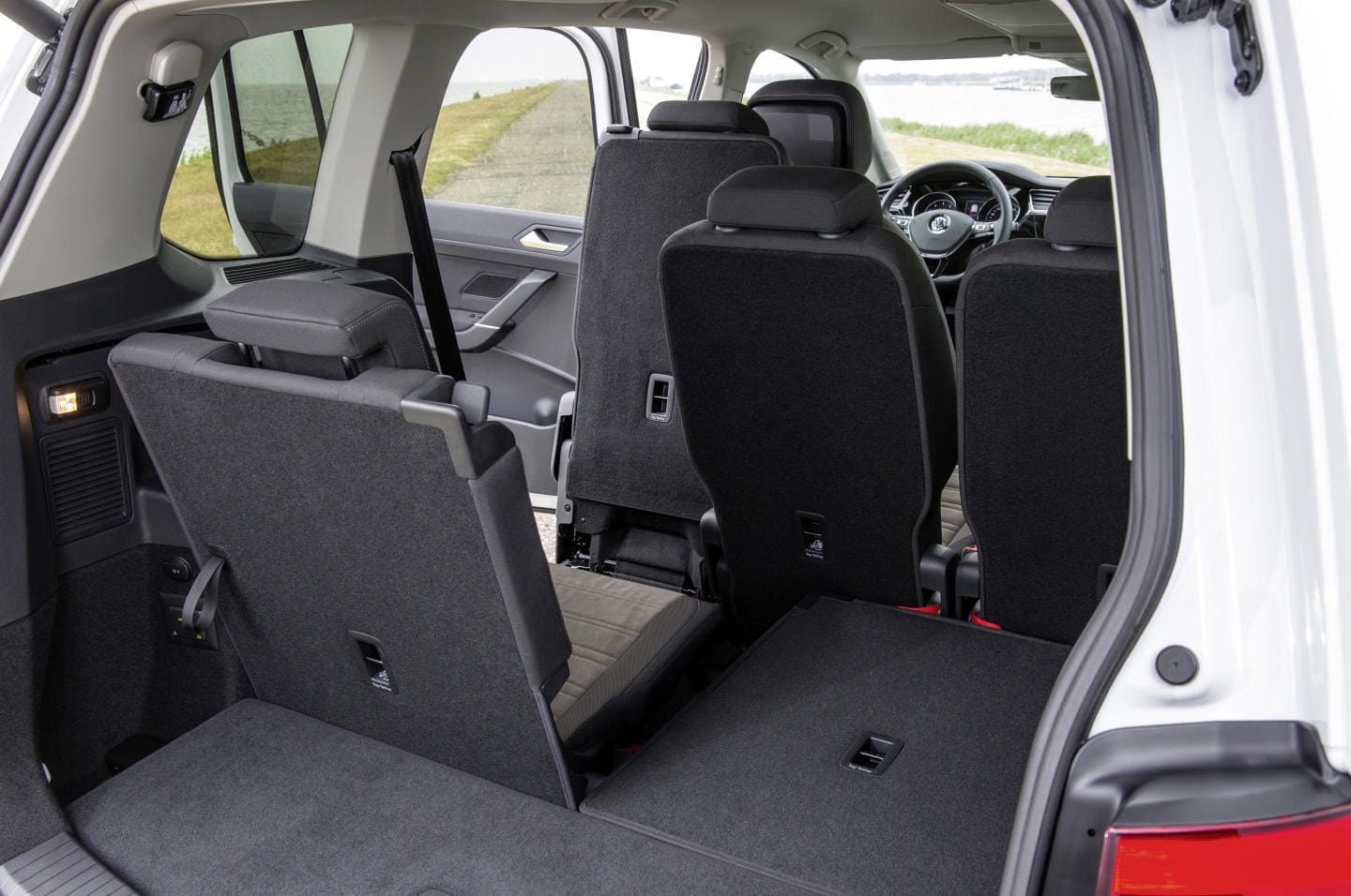 Asientos traseros abatibles del Volkswagen Touran, versatilidad de espacio