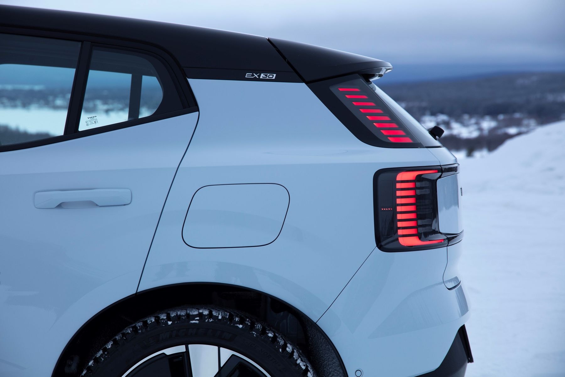 Vista del maletero del Volvo EX30, diseñado para ofrecer gran capacidad.