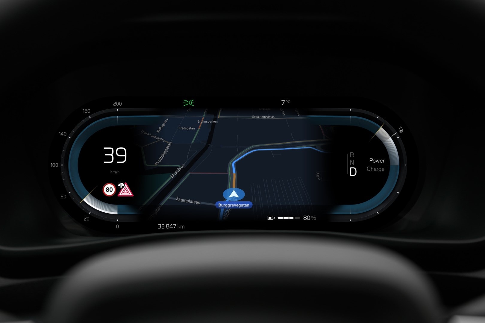 Panel de instrumentos digital del Volvo EX40 con gráficos de navegación incluidos.