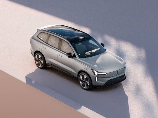 Vista superior del Volvo EX90 mostrando la línea del techo y la estructura. Vista superior del Volvo EX90 mostrando la línea del techo y la estructura.