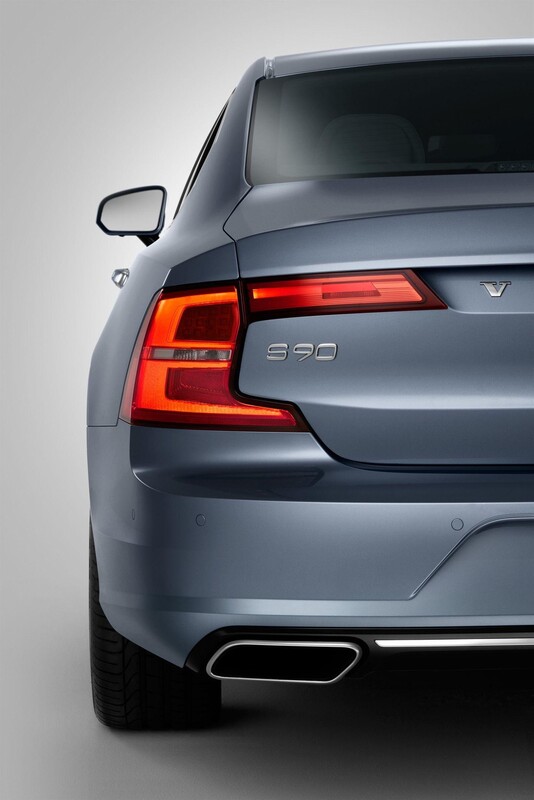 Asiento ergonómico del Volvo S90 con ajustes eléctricos y memoria. Asiento ergonómico del Volvo S90 con ajustes eléctricos y memoria.
