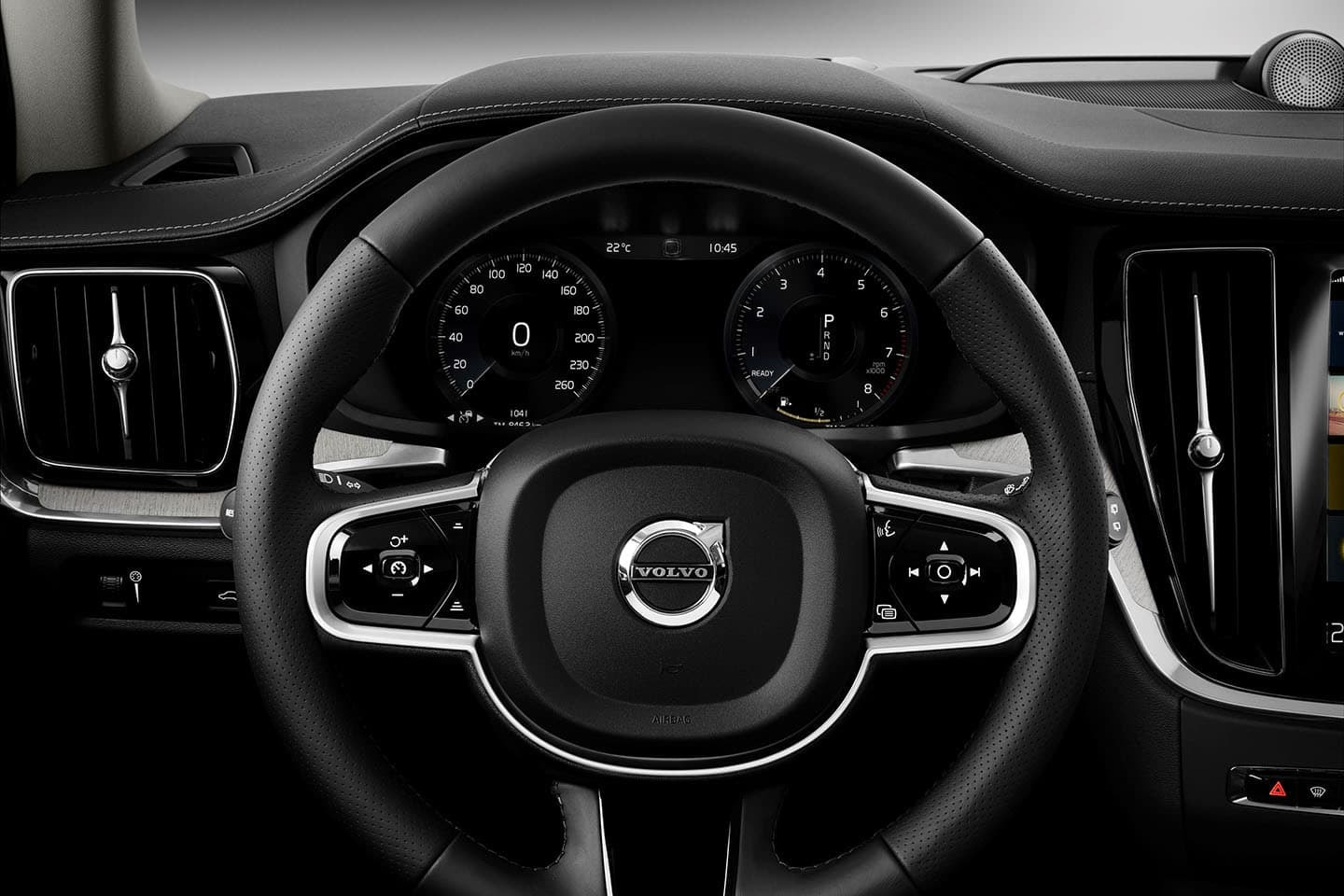 Volante e instrumentación del Volvo V60 con acabados premium.