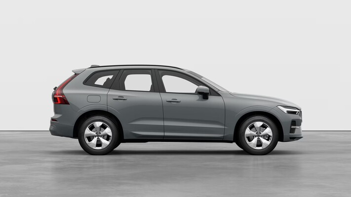 Vista trasera del Volvo XC60, con un acabado limpio y luces distintivas. Vista trasera del Volvo XC60, con un acabado limpio y luces distintivas.