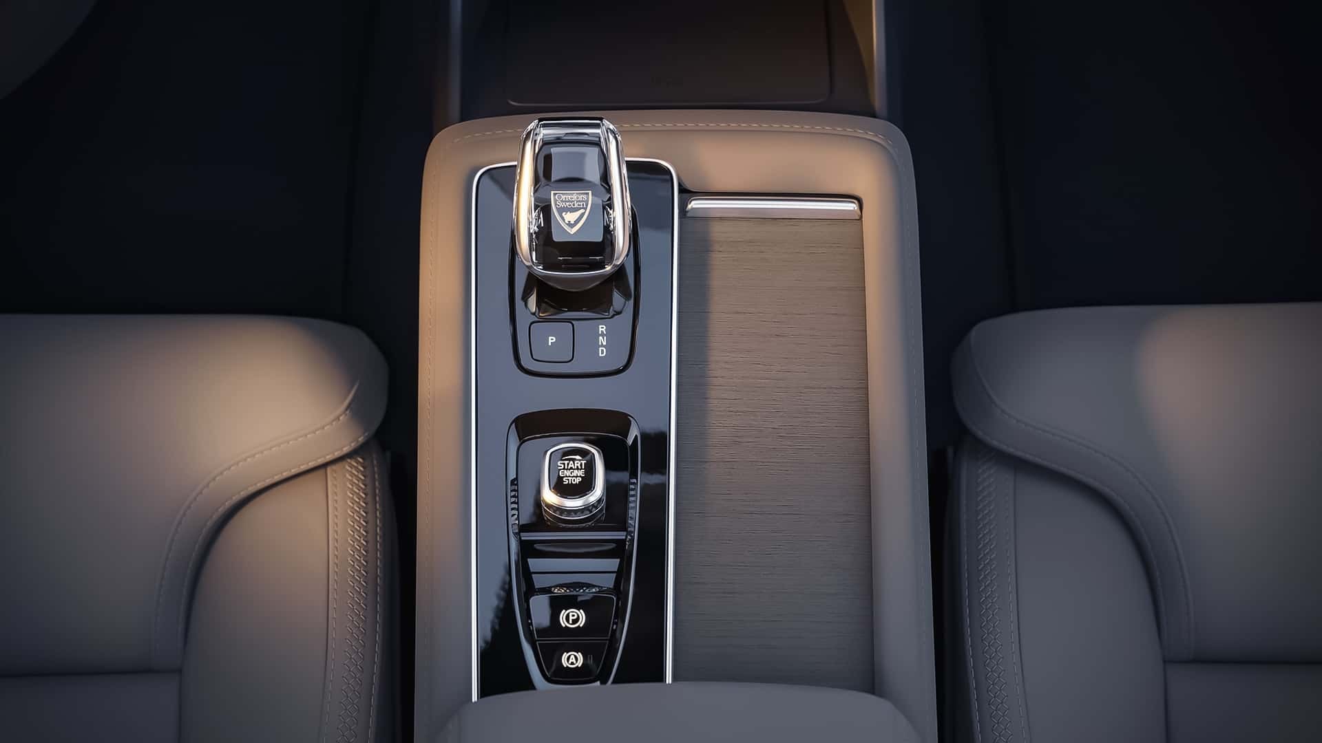 Detalles del interior del Volvo XC90 Híbrido, centrando en los asientos.