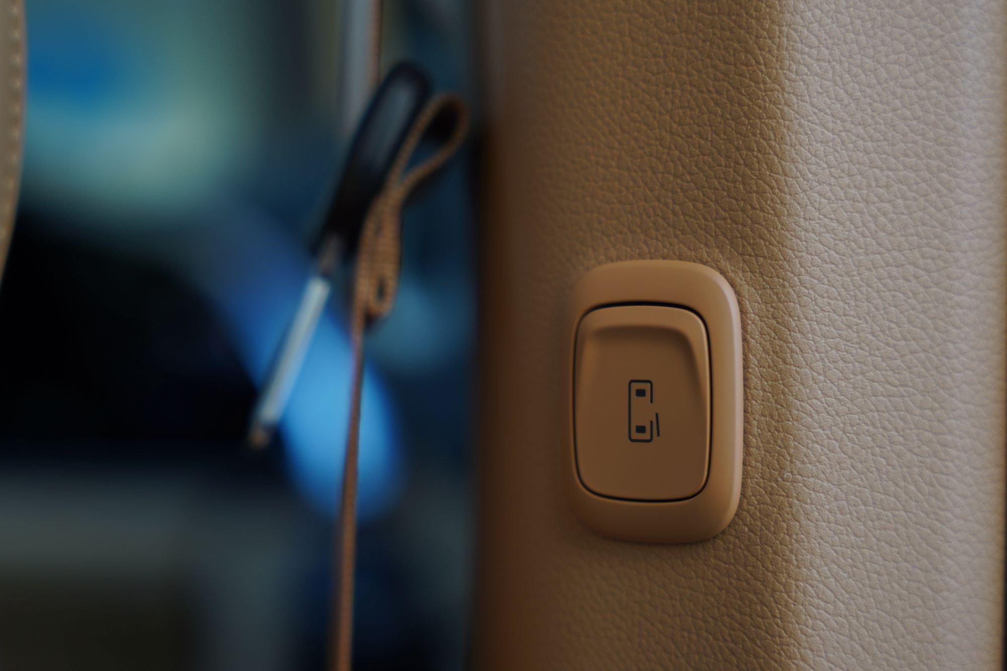 Asientos traseros reclinables del VOYAH Dream, para mayor comodidad.